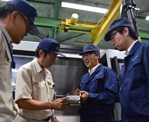 製造現場での確認作業